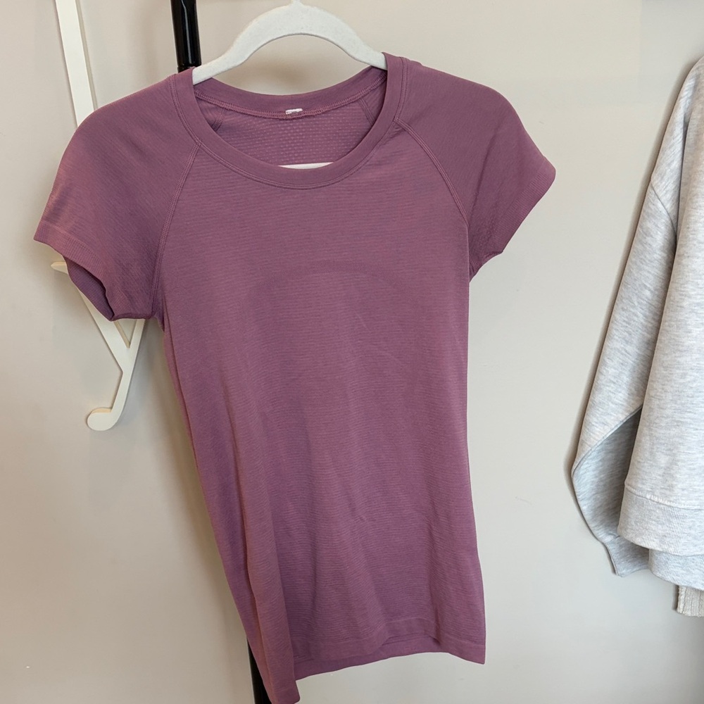 Lululemon purple swiftly tech short sleeve top